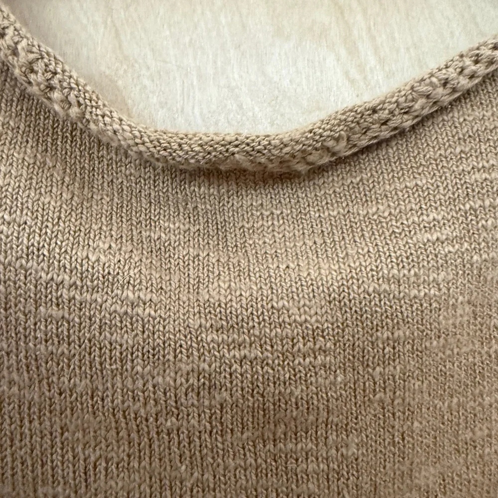 Commense Women's Sleeveless Crop Knit Top - Picture 7 of 11
